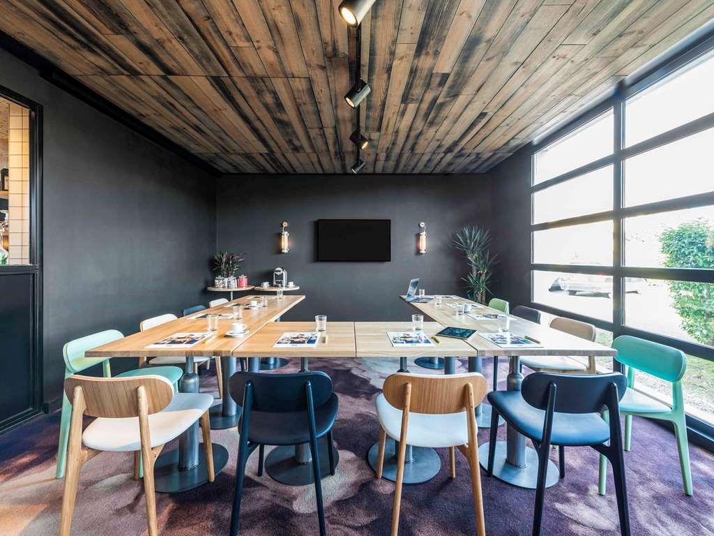 Ibis Styles Lyon Meyzieu Arena Stadium Ngoại thất bức ảnh