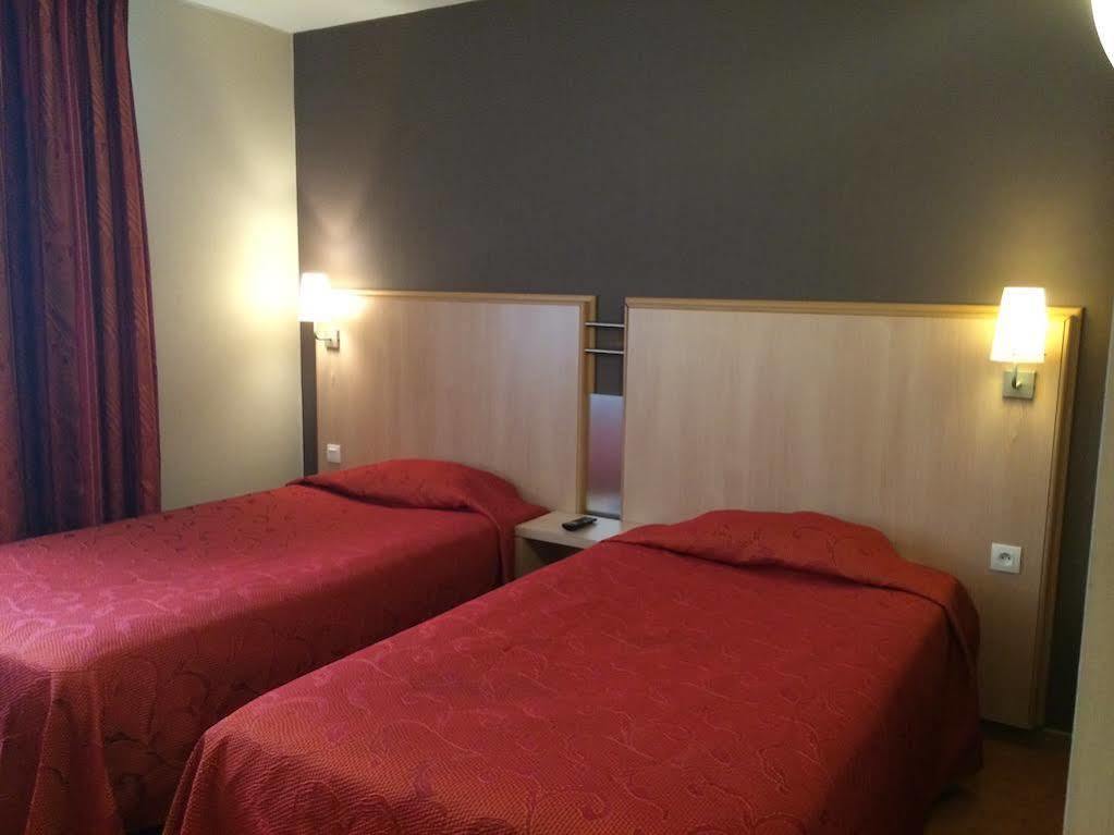 Ibis Styles Lyon Meyzieu Arena Stadium Ngoại thất bức ảnh