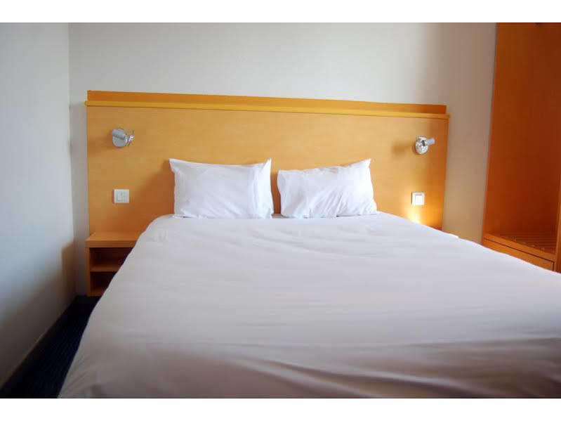 Ibis Styles Lyon Meyzieu Arena Stadium Ngoại thất bức ảnh