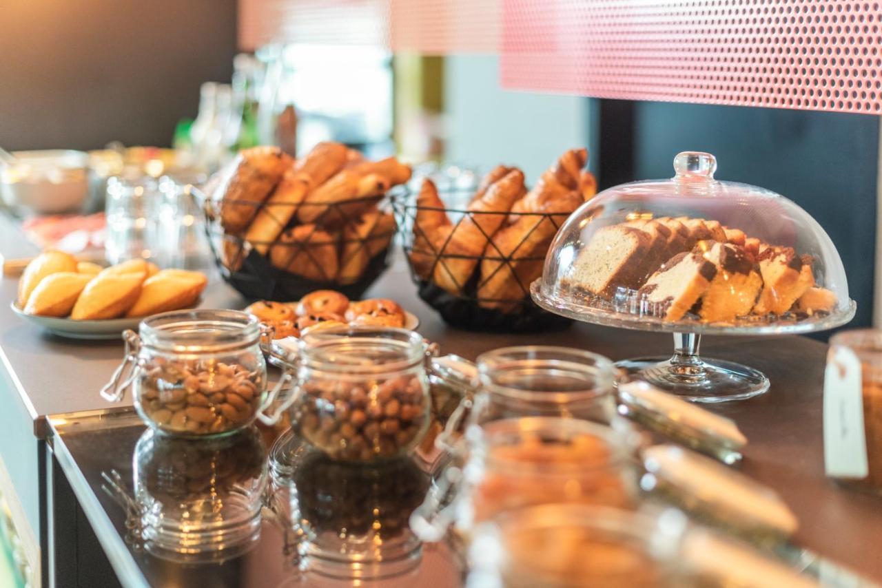 Ibis Styles Lyon Meyzieu Arena Stadium Ngoại thất bức ảnh